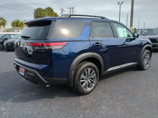 2025 Nissan Pathfinder SV FWD