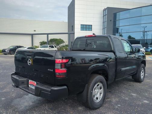 Super Black 2026 Nissan Frontier S