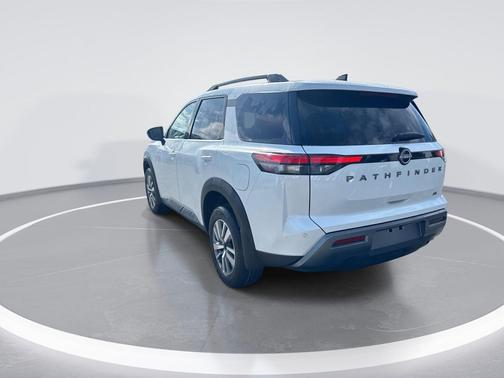 Everest White Pearl Tricoat 2026 Nissan Pathfinder SL