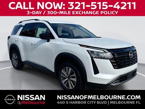 Everest White Pearl Tricoat 2026 Nissan Pathfinder SL