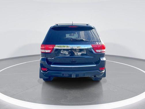 Blackberry Pearlcoat 2011 Jeep Grand Cherokee Overland