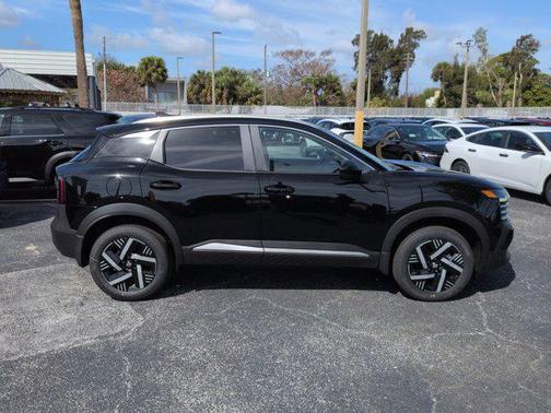 Super Black 2026 Nissan Kicks SV