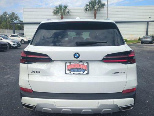 Alpine White 2026 BMW X5 sDrive40i