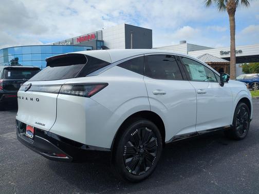 Everest White Pearl Tricoat 2026 Nissan Murano Platinum