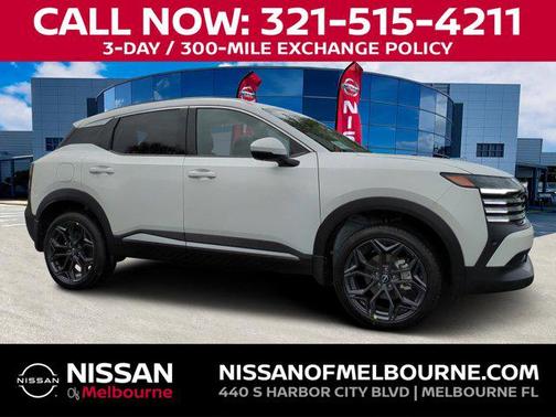 Aspen White Tricoat 2026 Nissan Kicks SR