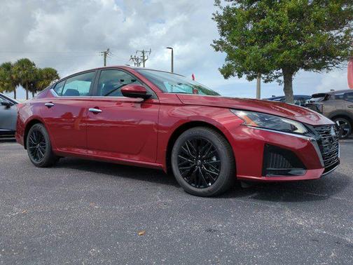 2025 Nissan Altima SV FWD