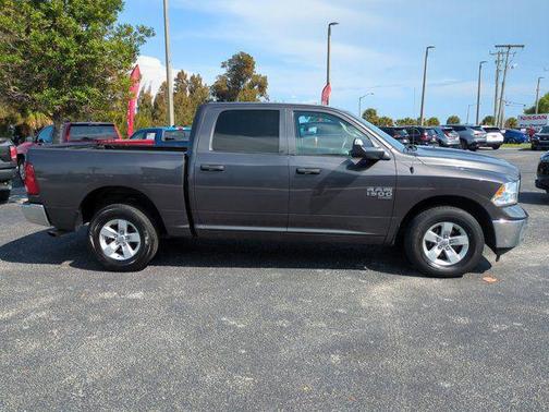 Granite Crystal Metallic Clearcoat 2023 RAM 1500 Classic SLT
