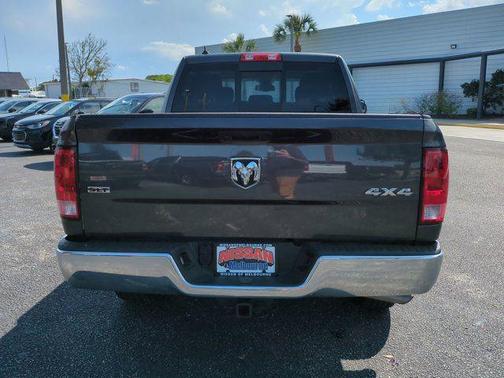 Granite Crystal Metallic Clearcoat 2023 RAM 1500 Classic SLT