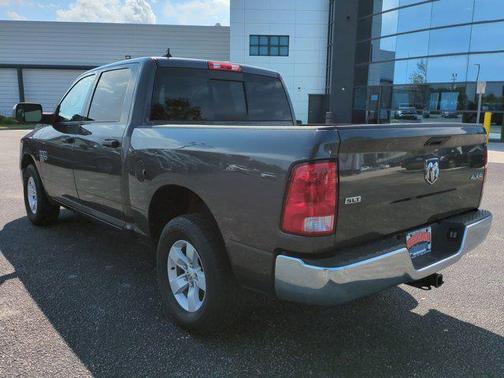 Granite Crystal Metallic Clearcoat 2023 RAM 1500 Classic SLT