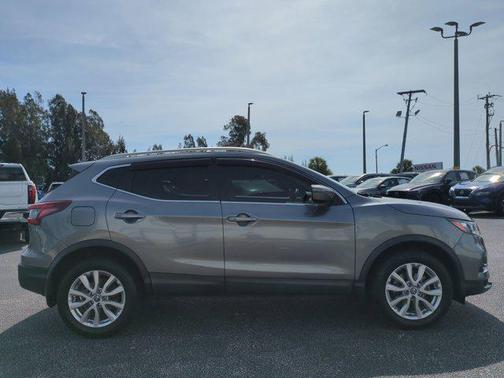 Gun Metallic 2020 Nissan Rogue Sport SV
