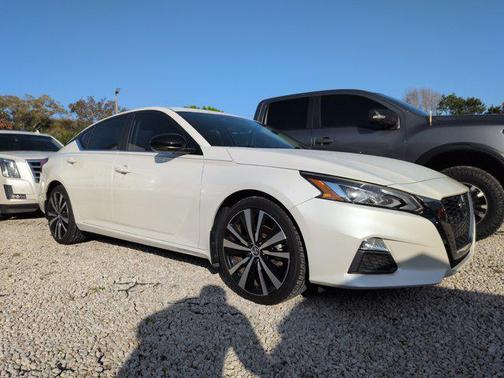 2020 Nissan Altima SR FWD