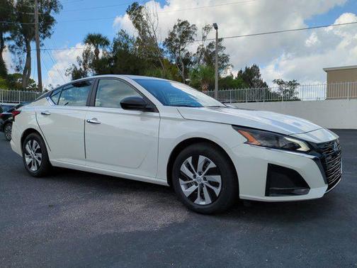 2025 Nissan Altima S FWD