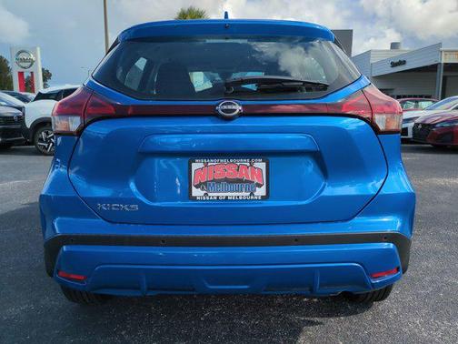 2025 Nissan Kicks S
