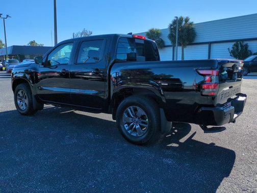 Super Black 2026 Nissan Frontier SV