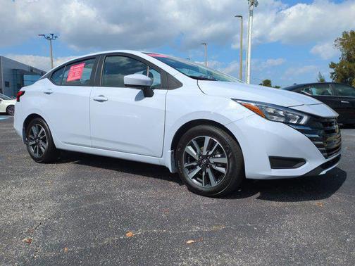 2025 Nissan Versa 1.6 SV