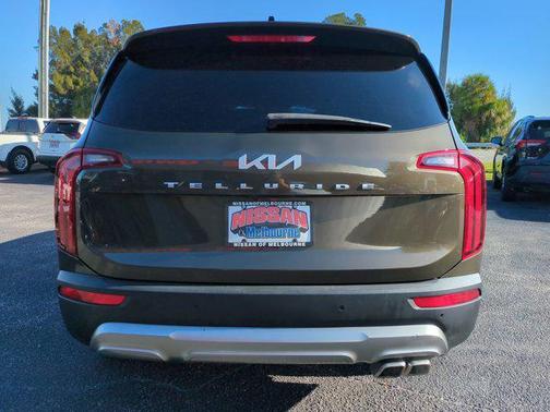 Dark Moss 2022 Kia Telluride S
