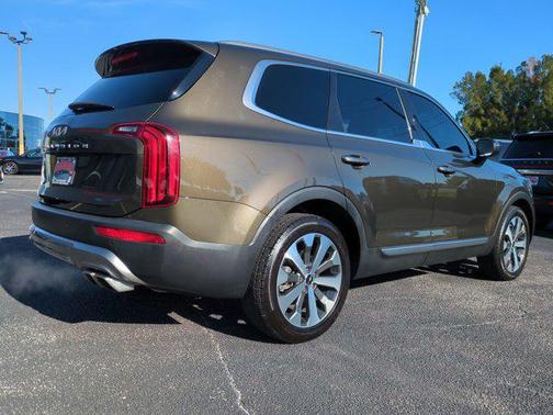 Dark Moss 2022 Kia Telluride S