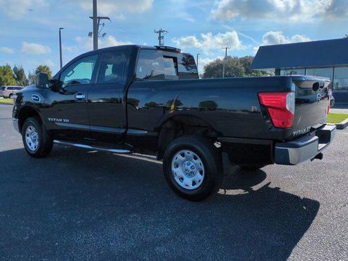 2018 Nissan Titan XD SV