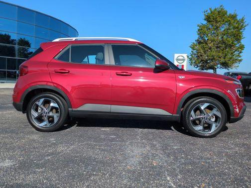 2024 Hyundai VENUE Limited