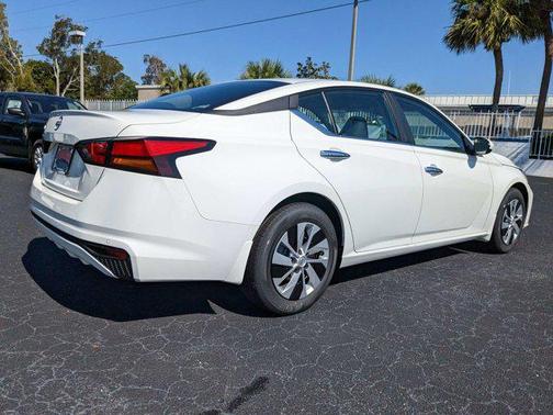 2025 Nissan Altima S FWD