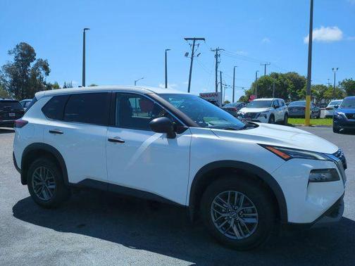 Glacier White 2023 Nissan Rogue S