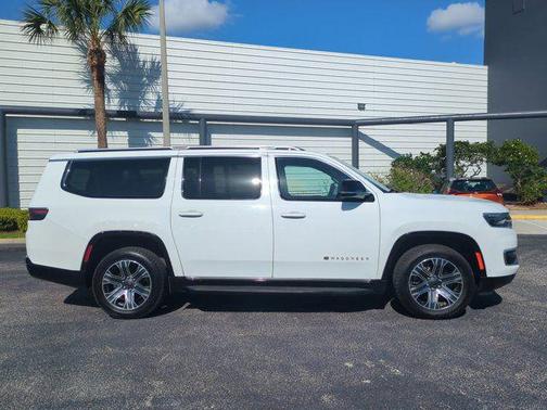 Bright White Clearcoat 2024 Jeep Wagoneer L Series II