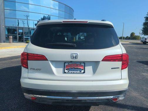 Modern Steel Metallic 2016 Honda Pilot Touring