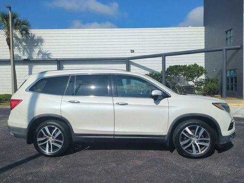 Modern Steel Metallic 2016 Honda Pilot Touring