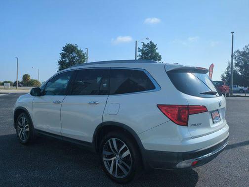 Gray 2016 Honda Pilot Touring