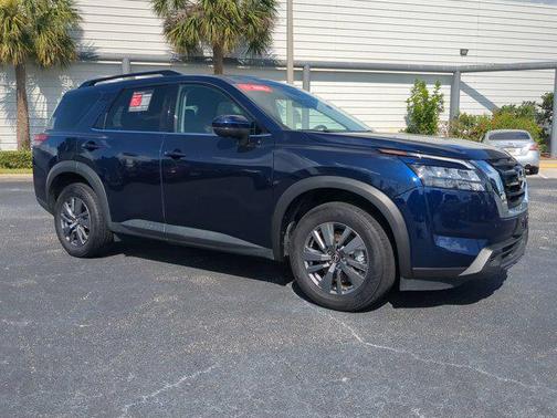2025 Nissan Pathfinder SV 4WD