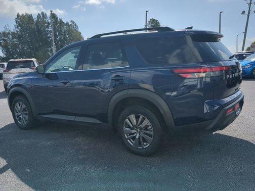 2025 Nissan Pathfinder SV 4WD