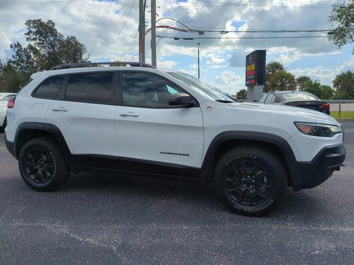 Bright White Clearcoat 2021 Jeep Cherokee Trailhawk