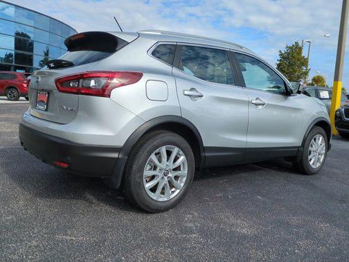 2022 Nissan Rogue Sport SV