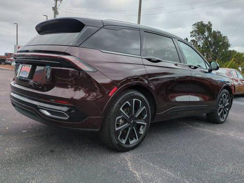 2025 Lincoln Nautilus Reserve