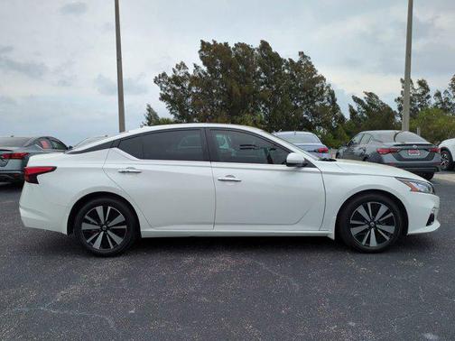 2021 Nissan Altima 2.5 SL