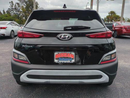 2022 Hyundai KONA SEL