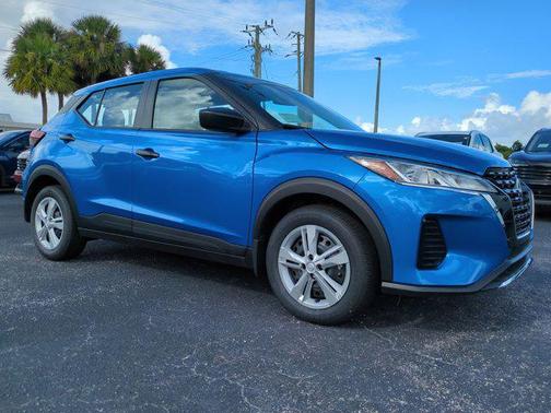 2025 Nissan Kicks S