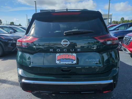 Obsidian Green 2026 Nissan Rogue Platinum