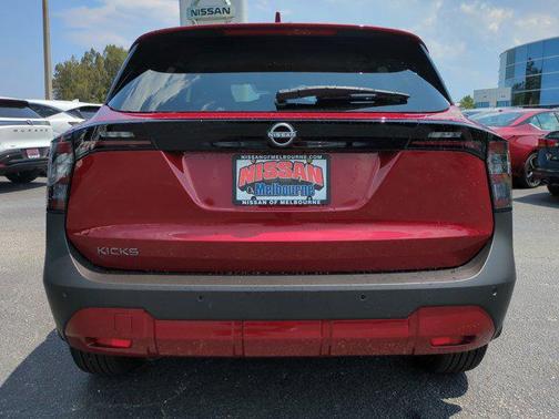 2025 Nissan Kicks SV