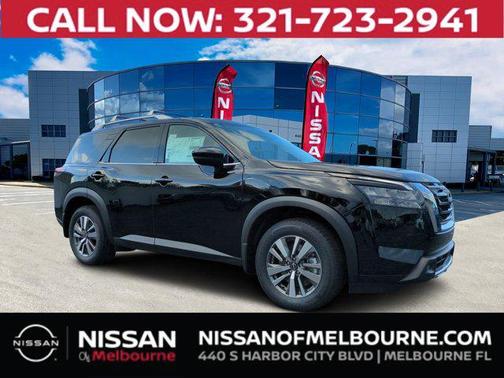 2025 Nissan Pathfinder SL FWD