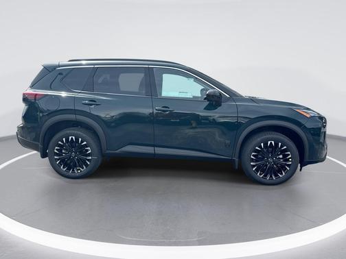 Obsidian Green 2027 Nissan Rogue Dark Armor