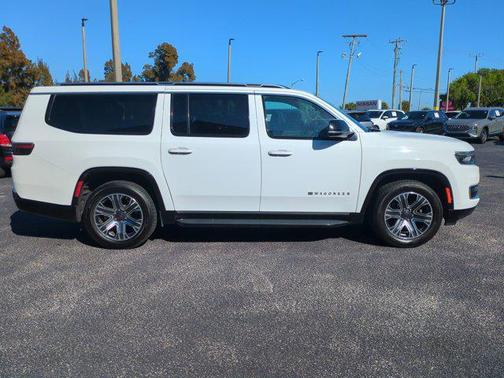 Bright White Clearcoat 2023 Jeep Wagoneer L Series II 4x2