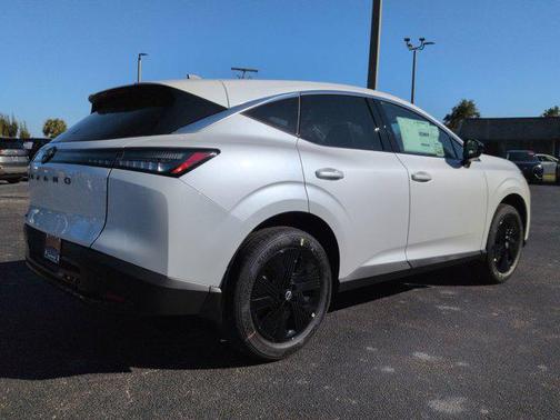 Everest White Pearl Tricoat 2026 Nissan Murano SV