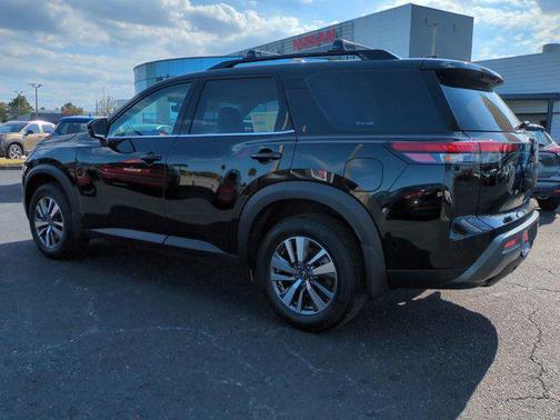 Super Black 2026 Nissan Pathfinder SL