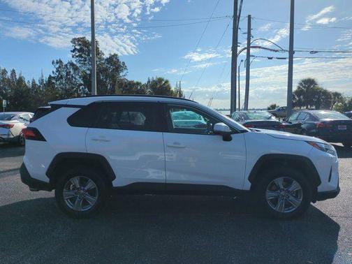 Ice 2024 Toyota RAV4 XLE
