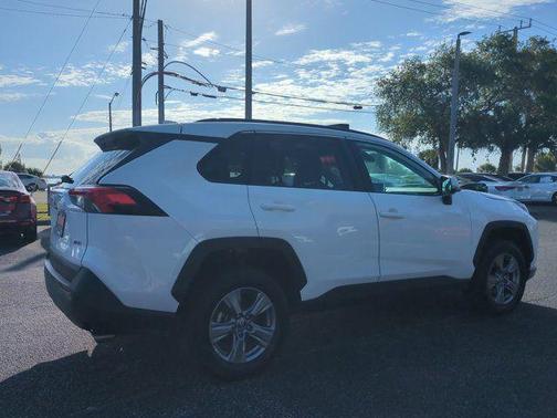 Ice 2024 Toyota RAV4 XLE