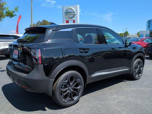 Super Black 2026 Nissan Kicks SR