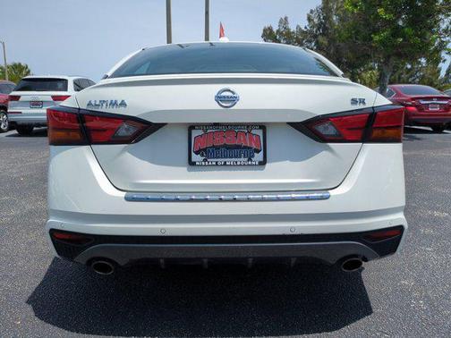 2022 Nissan Altima SR FWD
