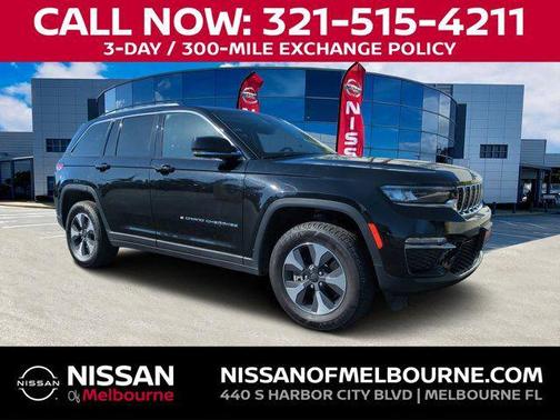 Diamond Black Crystal Pearlcoat 2024 Jeep Grand Cherokee 4xe Base