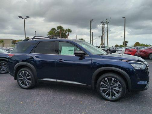 Deep Ocean Blue Pearl 2026 Nissan Pathfinder Platinum
